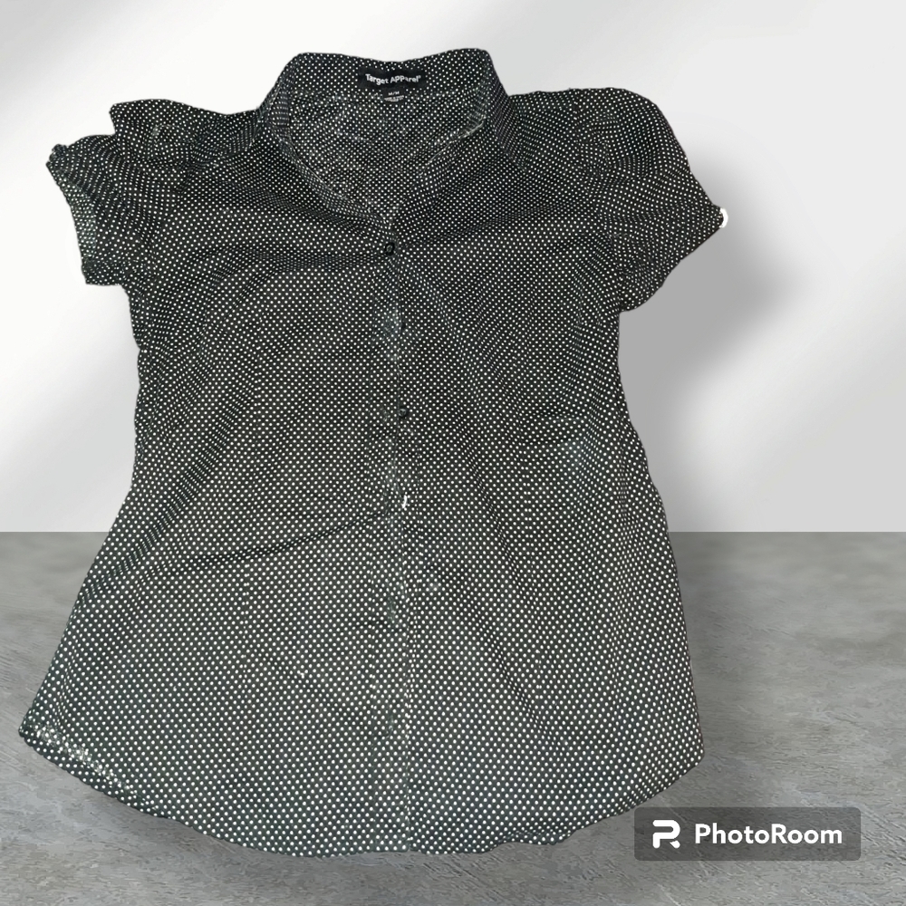 Button up Medium collared short sleeve polka dot blouse
